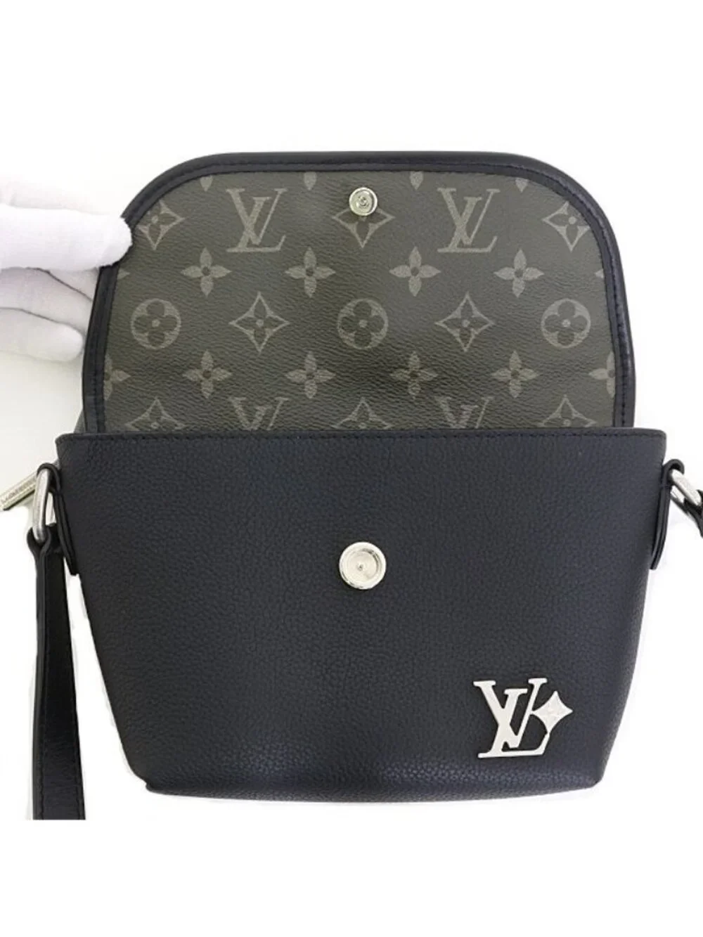 Louis Vuitton Pulse Wearable Wallet Shoulder Bag Khaki Black